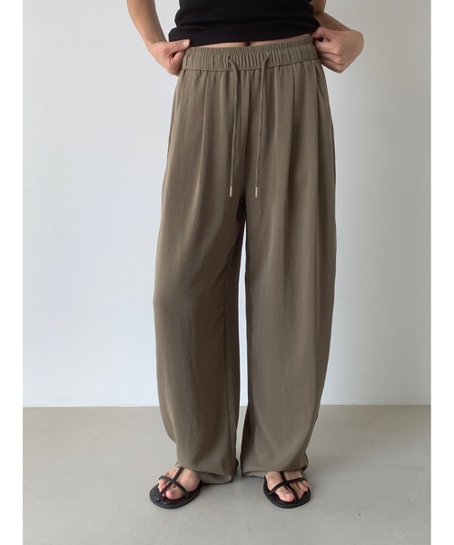 Didot.showroom（ディドット ショールーム）の「タックワイドリラックスパンツ（スウェットパンツ・レディース・アイボリー/ブラック/ベージュ・FREE）」の3枚目の写真