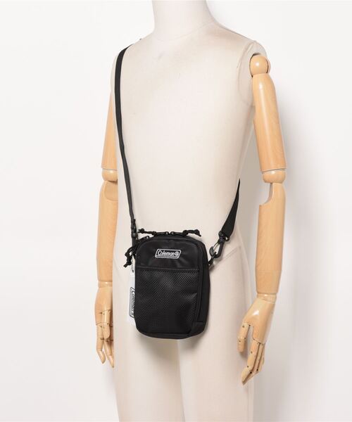 COLEMAN(コールマン)の「ウォーカーポーチS(ボディバッグ/ウエストポーチ・レディース・ブラック/ブラック系その他/ベージュ系その他・2L)」の5枚目の写真