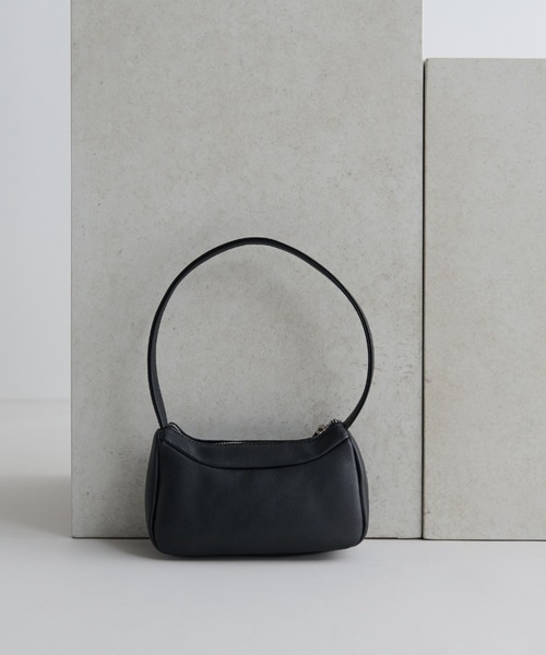 MERLOT（メルロー）の「フェイクレザーミニショルダーバッグ / 350mlペットボトル収納可能（ショルダーバッグ・レディース・ブラック/イエロー・FREE）」の15枚目の写真