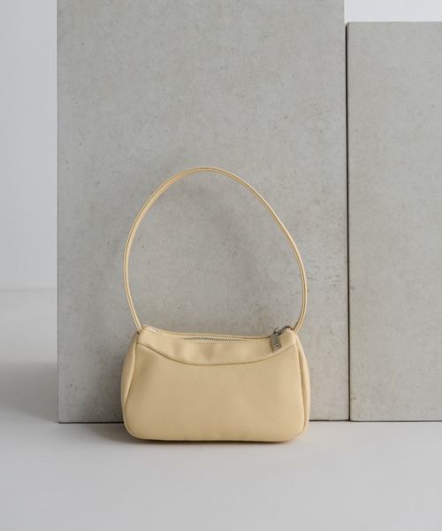 MERLOT（メルロー）の「フェイクレザーミニショルダーバッグ / 350mlペットボトル収納可能（ショルダーバッグ・レディース・ブラック/イエロー・FREE）」の18枚目の写真