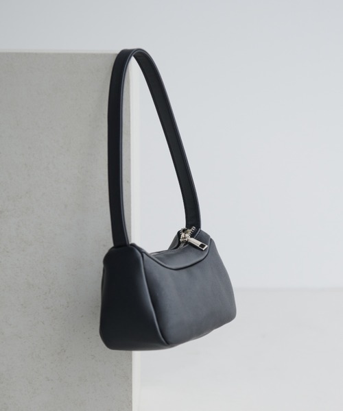 MERLOT（メルロー）の「フェイクレザーミニショルダーバッグ / 350mlペットボトル収納可能（ショルダーバッグ・レディース・ブラック/イエロー・FREE）」の16枚目の写真