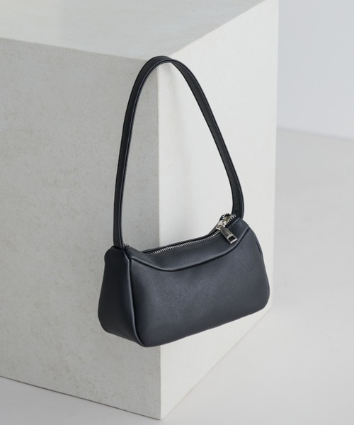 MERLOT（メルロー）の「フェイクレザーミニショルダーバッグ / 350mlペットボトル収納可能（ショルダーバッグ・レディース・ブラック/イエロー・FREE）」の22枚目の写真