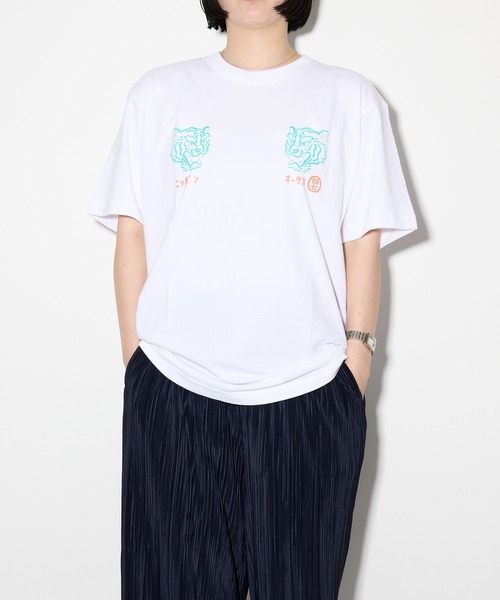 シジュウナナ(シジュウナナ)の「【 47 / シジュウナナ 】 大阪 マップ Tシャツ 半袖 観光地 刺繍風 OSAKA MAP Tee④ WEE(Tシャツ/カットソー・レディース・ブラック/ホワイト・XL/L/M)」の2枚目の写真