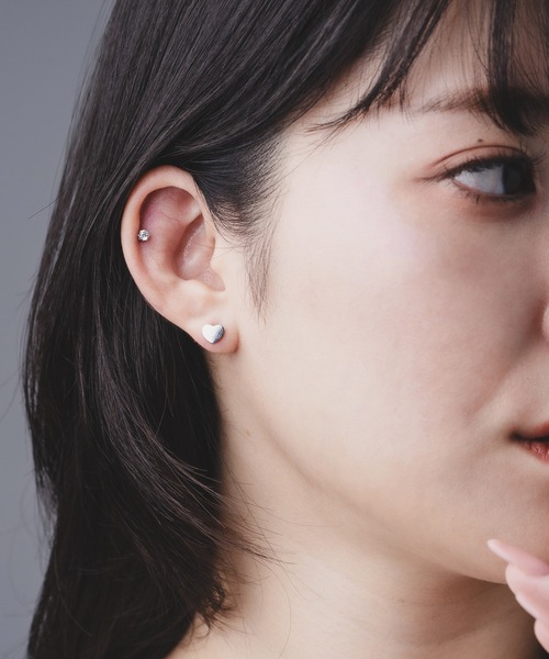 Os accessory(オズアクセサリー)の「【金属アレルギー対応】Os -オズ- ジルコニア ハート ピアスセット サージカルステンレス(ピアス(両耳用)・レディース・シルバー/ゴールド・FREE)」の4枚目の写真