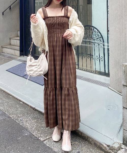 INGNI(イング)の「チェック柄シャーリングワンピース(ワンピース・レディース・ブラック系/ブラウン系その他2・M)」の8枚目の写真