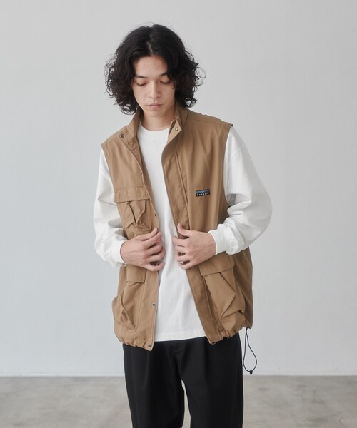 coen（コーエン）の「Chinook sport （チヌークスポーツ）× Parknik スタンドカラーベスト（ベスト・メンズ・ダークグリーン/ベージュ/ネイビー・M/L/XL）」の4枚目の写真