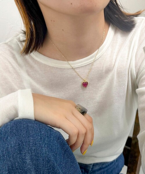 fredy emue（フレディエミュ）の「クリアハートトップネックレス（ネックレス・レディース・ブルー/ゴールド/グリーン/ピンク・FREE）」の12枚目の写真