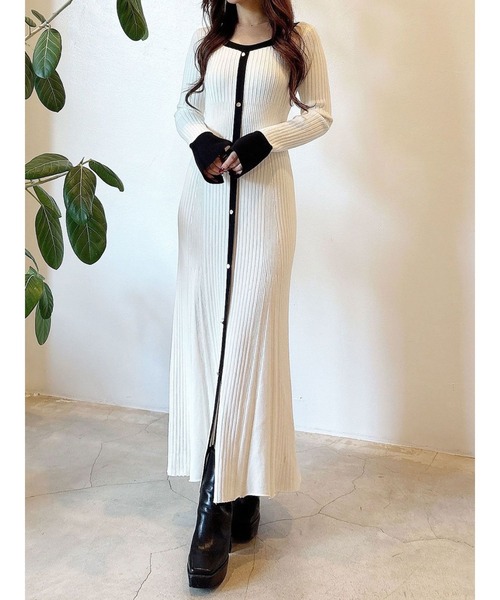 MERCURYDUO（マーキュリーデュオ）の「バイカラーフレアスリーブニットワンピース（ワンピース・レディース・パープル/ブラック/オフホワイト・SMALL/MEDIUM）」の2枚目の写真