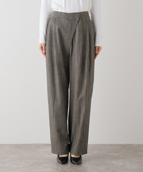 AMOMENTO（アモーメント）の「【AMOMENTO / アモーメント】WOOL TWO TUCK WRAP PANTS　AM24FWW01PT（その他パンツ・レディース・ライトグレー・SMALL）」の3枚目の写真