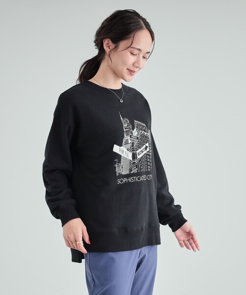 SHOO・LA・RUE（シューラルー）の「【S-LL/洗える】レイヤードも楽しめる プリントスウェット（スウェット・レディース・ダークグレー/ワイン系1/グレー系1/ブラック系2/ホワイト系3/オフホワイト/アイボリー系2/ブラウン系1・03/02/01/04）」の14枚目の写真