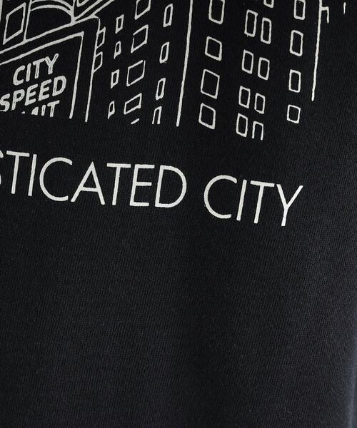 SHOO・LA・RUE（シューラルー）の「【S-LL/洗える】レイヤードも楽しめる プリントスウェット（スウェット・レディース・ダークグレー/ワイン系1/グレー系1/ブラック系2/ホワイト系3/オフホワイト/アイボリー系2/ブラウン系1・03/02/01/04）」の16枚目の写真