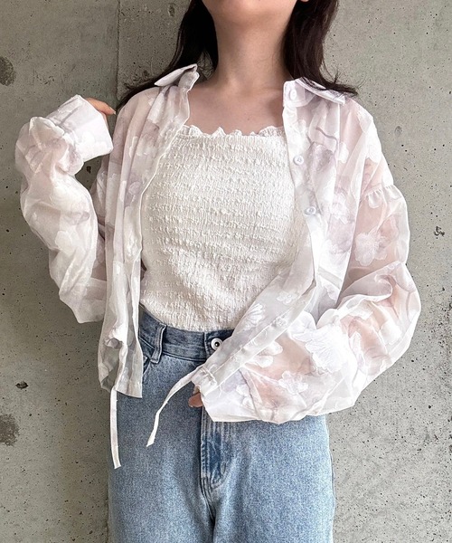 merrylatte(メリーラテ)の「シアージャガードフラワーショート丈ブラウス(シャツ/ブラウス・レディース・ホワイト・SMALL)」の13枚目の写真