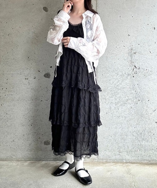merrylatte(メリーラテ)の「シアージャガードフラワーショート丈ブラウス(シャツ/ブラウス・レディース・ホワイト・SMALL)」の6枚目の写真