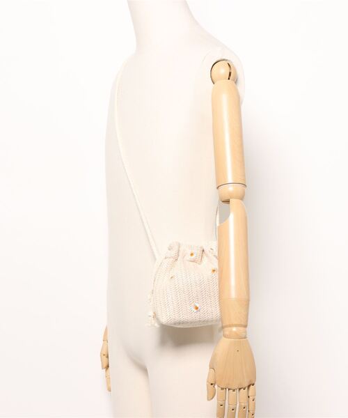 Pochi Pouch(ポチポーチ)の「Pochi Pouch/2way 花柄 マルチ 巾着/ショルダーバッグ(ショルダーバッグ・レディース・ホワイト/ベージュ/ブラウン/ホワイト系その他/ブラウン系その他/ベージュ系その他・FREE)」の10枚目の写真