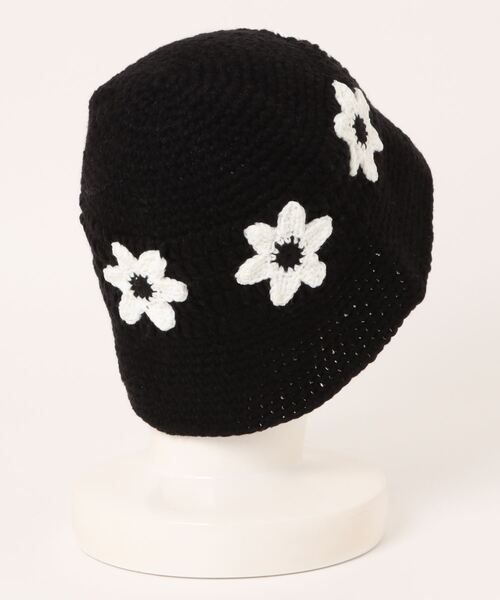 SPINNS（スピンズ）の「ニットバケットハット　フラワーデザイン（ハット・メンズ・ブラック/ブラウン・ONESIZE）」の3枚目の写真