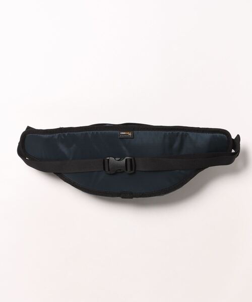 MAKAVELIC(マキャベリック)の「【62】【it】【MAKAVELIC】RICO SUPER LIGHT WAIST BAG(ボディバッグ/ウエストポーチ・レディース・ベージュ/ネイビー・FREE)」の14枚目の写真