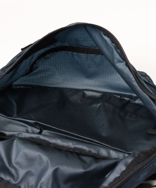 MAKAVELIC(マキャベリック)の「【62】【it】【MAKAVELIC】RICO SUPER LIGHT WAIST BAG(ボディバッグ/ウエストポーチ・レディース・ベージュ/ネイビー・FREE)」の16枚目の写真