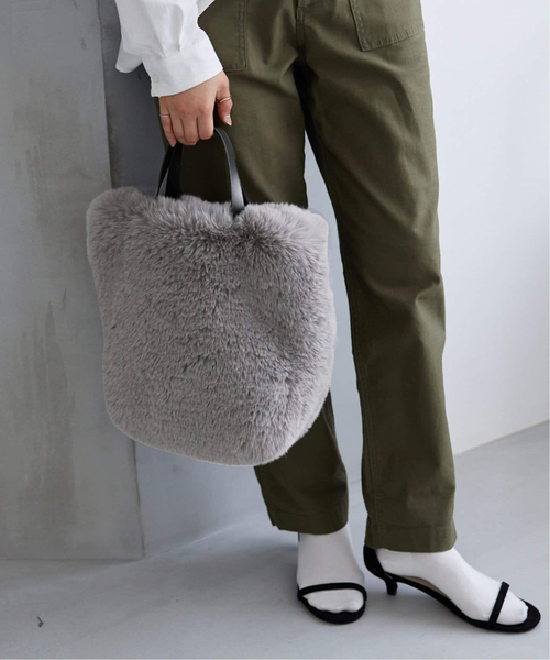 JOURNAL STANDARD relume（ジャーナルスタンダード　レリューム）の「《WEB限定追加2》RELUMEファーバッグ（ハンドバッグ・レディース・チャコールグレー/ベージュ・FREE）」の4枚目の写真