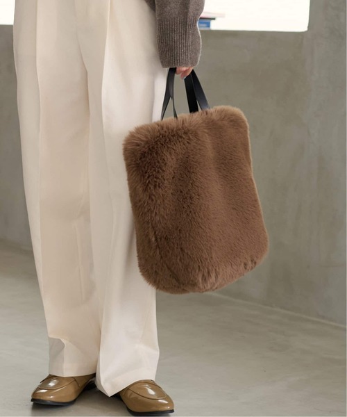 JOURNAL STANDARD relume（ジャーナルスタンダード　レリューム）の「《WEB限定追加2》RELUMEファーバッグ（ハンドバッグ・レディース・チャコールグレー/ベージュ・FREE）」の8枚目の写真