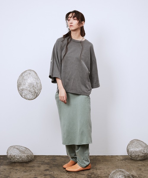 Dulcamara(ドゥルカマラ)の「ピグメントジャージーロールアップT(Tシャツ/カットソー・メンズ・ブラック/グリーン/ベージュ・0/1)」の11枚目の写真