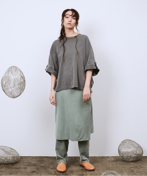 Dulcamara(ドゥルカマラ)の「ピグメントジャージーロールアップT(Tシャツ/カットソー・メンズ・ブラック/グリーン/ベージュ・0/1)」の13枚目の写真