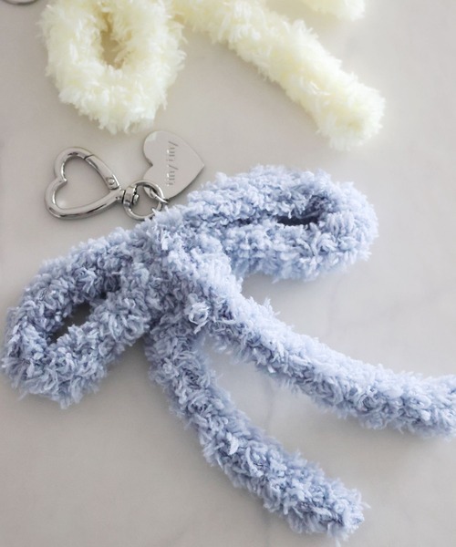 tiny tiny（ティニーティニー）の「毛糸リボンチャーム[tiny tiny(ティニーティニー)]（チャーム・レディース・イエロー/ブラック/ライトブルー・0）」の3枚目の写真