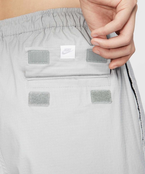 NIKE(ナイキ)の「ナイキ スポーツウェア ウィメンズ ミッドライズ カーゴ パンツ / Nike Sportswear Women's Mid-Rise Cargo Pants FV7521-077 Light Smoke Grey(カーゴパンツ・レディース・スモークグレー・S/M/L/2XL/XL/XS)」の7枚目の写真