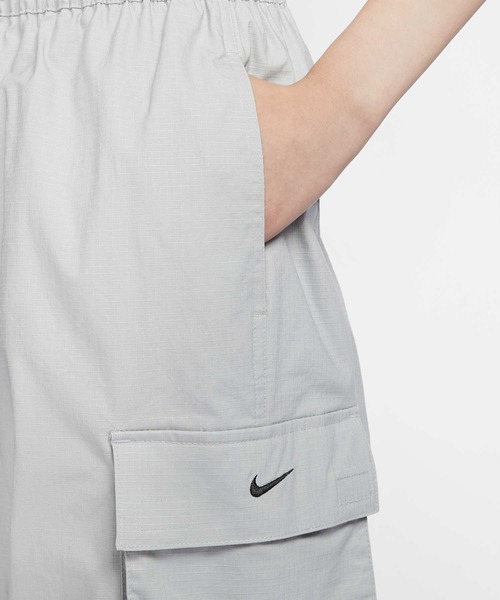 NIKE(ナイキ)の「ナイキ スポーツウェア ウィメンズ ミッドライズ カーゴ パンツ / Nike Sportswear Women's Mid-Rise Cargo Pants FV7521-077 Light Smoke Grey(カーゴパンツ・レディース・スモークグレー・S/M/L/2XL/XL/XS)」の6枚目の写真