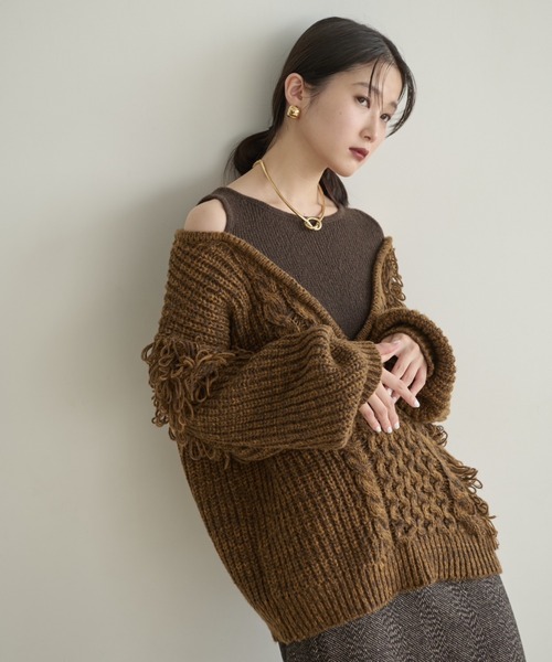 AIC.（エーアイシー）の「カットアウトループ編みニット（ニット/セーター・レディース・アイボリー/ブラウン・FREE）」の6枚目の写真
