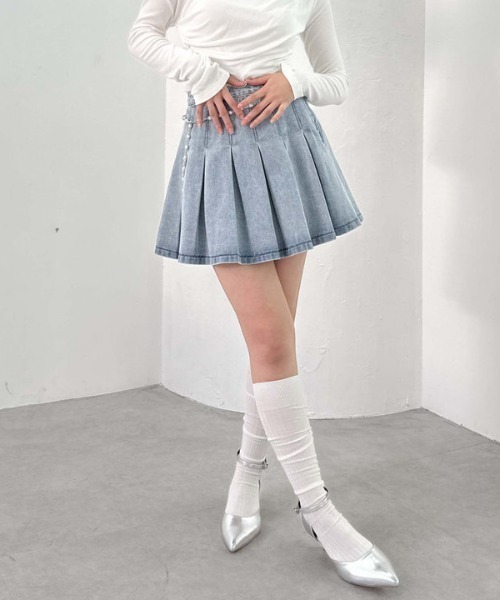 archives（アルシーヴ）の「デニムプリーツミニスカート（スカート・レディース・ベージュ/グレー/ブルー/ブラック・SMALL/MEDIUM）」の10枚目の写真