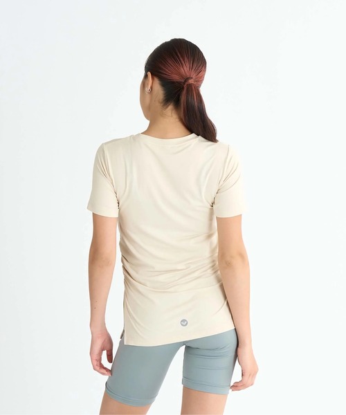 ROXY(ロキシー)の「TAKE YOUR TIME /ロキシー水陸両用サイドスリット半袖Tシャツ(Tシャツ/カットソー・レディース・カーキ/ベージュ/ブラック・MEDIUM/LARGE/SMALL)」の9枚目の写真