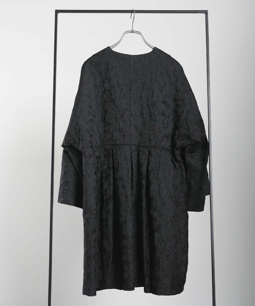 RAW FUDGE（ローファッジ）の「ボタニカルジャガードコート（ノーカラーコート・レディース・ブラック・M）」の5枚目の写真