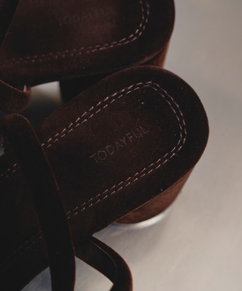 TODAYFUL(トゥデイフル)の「TODAYFUL Belt Velour Sandals(サンダル・レディース・ライトブルー/ブラウン・38/36/37)」の12枚目の写真