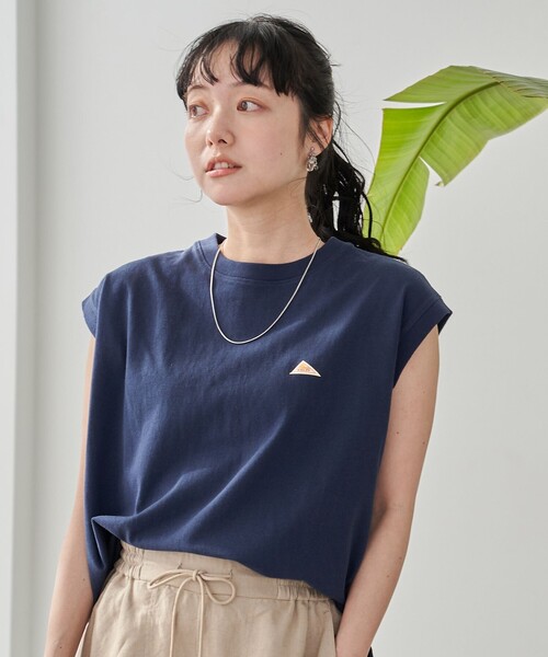 KELTY(ケルティ)の「KELTY(ケルティ)別注 ワンポイントロゴ ノースリーブTシャツ(Tシャツ/カットソー・レディース・ホワイト/ブラック/ネイビー/オレンジ・M/L)」の16枚目の写真