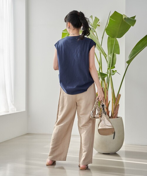 KELTY(ケルティ)の「KELTY(ケルティ)別注 ワンポイントロゴ ノースリーブTシャツ(Tシャツ/カットソー・レディース・ホワイト/ブラック/ネイビー/オレンジ・M/L)」の21枚目の写真
