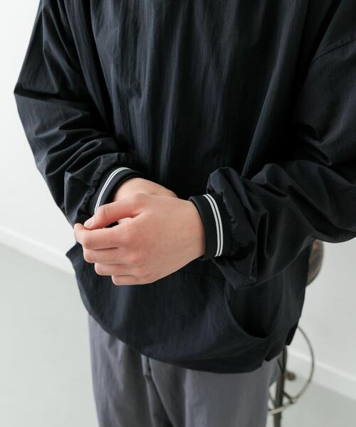 ITEMS URBANRESEARCH(アイテムズ アーバンリサーチ)の「『セットアップ対応』ナイロン ラインリブ ドロストプルオーバー(その他トップス・メンズ・ネイビー/チャコールグレー/ブラック・LARGE/MEDIUM)」の17枚目の写真