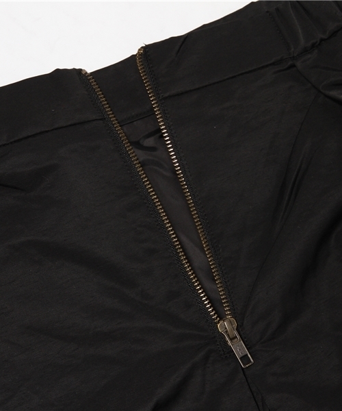 B:MING by BEAMS（ビーミングバイビームス）の「ビーミング by ビームス / サテンミリタリースカート（スカート・レディース・ネイビー/ブラック/カーキ・SMALL/MEDIUM）」の11枚目の写真