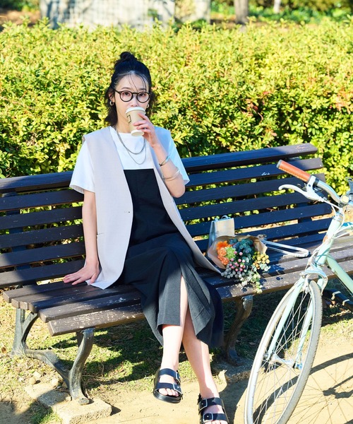 CROSS FUNCTION（クロスファンクション）の「《シワになりにくい》サマナチュラ リネンライクノーカラーVネックジレ【CF/クロスファンクション】（ベスト・レディース・ライトベージュ/ブルー/チャコールグレー・LL/L/M）」の13枚目の写真