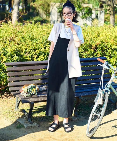 CROSS FUNCTION（クロスファンクション）の「《シワになりにくい》サマナチュラ リネンライクノーカラーVネックジレ【CF/クロスファンクション】（ベスト・レディース・ライトベージュ/ブルー/チャコールグレー・LL/L/M）」の15枚目の写真