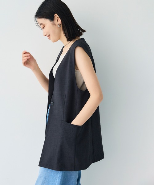 CROSS FUNCTION（クロスファンクション）の「《シワになりにくい》サマナチュラ リネンライクノーカラーVネックジレ【CF/クロスファンクション】（ベスト・レディース・ライトベージュ/ブルー/チャコールグレー・LL/L/M）」の21枚目の写真