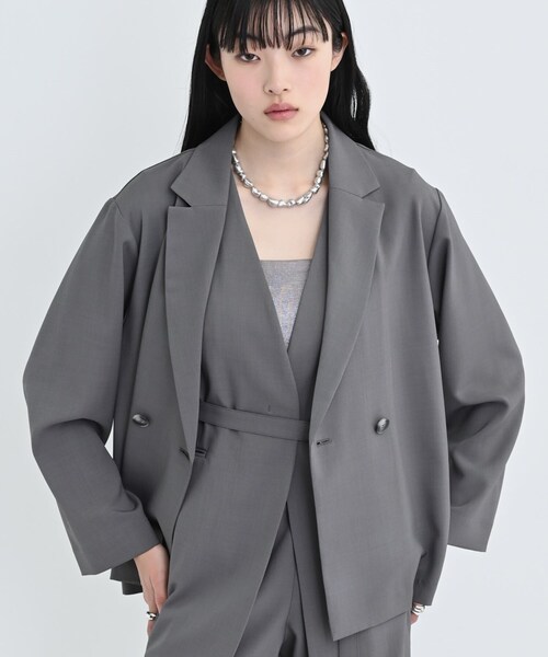 GALLEST(ギャレスト)の「【セットアップ可】モードフィットダブルボタンジャケット【カセット服/オケージョン/通勤】(テーラードジャケット・レディース・チャコールグレー/ブラック/ベージュ/キャメル・36/38/40)」の2枚目の写真