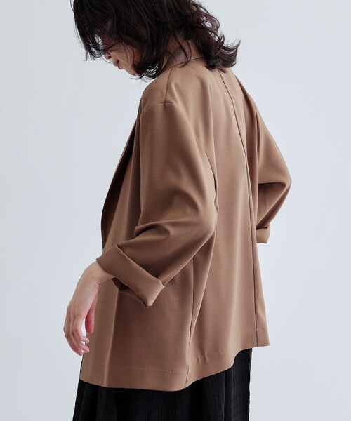 GALLEST(ギャレスト)の「【セットアップ可】モードフィットダブルボタンジャケット【カセット服/オケージョン/通勤】(テーラードジャケット・レディース・チャコールグレー/ブラック/ベージュ/キャメル・36/38/40)」の7枚目の写真