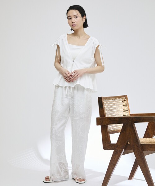 Firsthand(ファーストハンド)の「Firsthand/ファーストハンド タフタギャザーブラウス(シャツ/ブラウス・レディース・ホワイト/ブラック・FREE)」の7枚目の写真