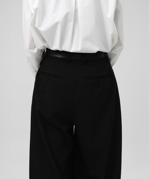 LAPIIS（ラピス）の「TWO TUCK WOOL WIDE TROUSERS（スラックス・メンズ・ブラック/ブラウン系その他・MEDIUM/LARGE）」の21枚目の写真