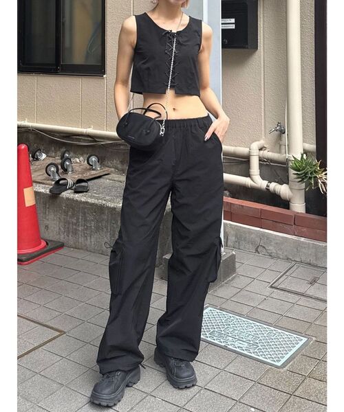 EMODA（エモダ）の「レースアップナイロントップス（Tシャツ/カットソー・レディース・ブラック/グレー/ホワイト・FREE）」の17枚目の写真