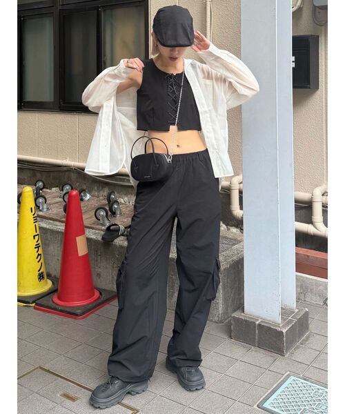 EMODA（エモダ）の「レースアップナイロントップス（Tシャツ/カットソー・レディース・ブラック/グレー/ホワイト・FREE）」の18枚目の写真