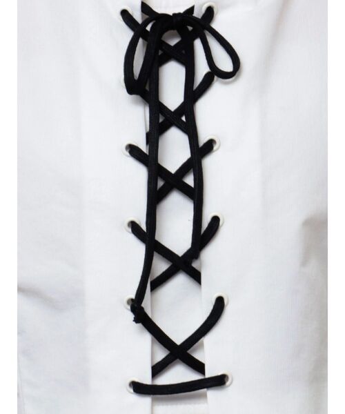 EMODA（エモダ）の「レースアップナイロントップス（Tシャツ/カットソー・レディース・ブラック/グレー/ホワイト・FREE）」の11枚目の写真