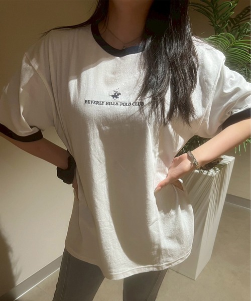 BEVERLY HILLS POLO CLUB（ビバリーヒルズポロクラブ）の「【BEVERLY HILLS POLO CLUB/ビバリーヒルズポロクラブ】刺繍半袖Tシャツ（Tシャツ/カットソー・レディース・ホワイト系3/ブラック系2/ブラック系4/ネイビー系2/ホワイト系1/ホワイト系2/ブラック系1/ブラック系3/ネイビー系1・M/L/LL）」の3枚目の写真