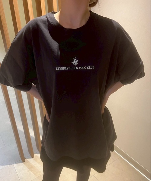 BEVERLY HILLS POLO CLUB（ビバリーヒルズポロクラブ）の「【BEVERLY HILLS POLO CLUB/ビバリーヒルズポロクラブ】刺繍半袖Tシャツ（Tシャツ/カットソー・レディース・ホワイト系3/ブラック系2/ブラック系4/ネイビー系2/ホワイト系1/ホワイト系2/ブラック系1/ブラック系3/ネイビー系1・M/L/LL）」の6枚目の写真