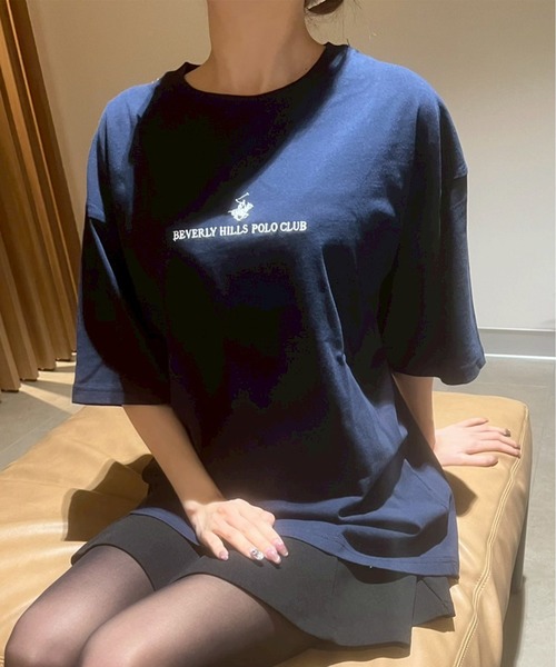 BEVERLY HILLS POLO CLUB（ビバリーヒルズポロクラブ）の「【BEVERLY HILLS POLO CLUB/ビバリーヒルズポロクラブ】刺繍半袖Tシャツ（Tシャツ/カットソー・レディース・ホワイト系3/ブラック系2/ブラック系4/ネイビー系2/ホワイト系1/ホワイト系2/ブラック系1/ブラック系3/ネイビー系1・M/L/LL）」の9枚目の写真